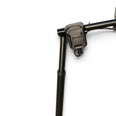Anson PDR BLE X light stand featuring a black metal frame with an integrated battery-on-board claw mount.